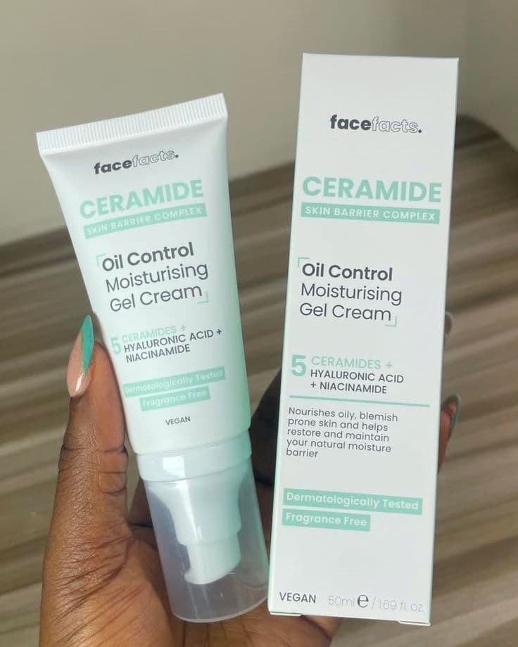 facefact ceramide skin barrier complex oil control moisturising gel cream with 5 ceramide hyaluronic acid + nincinamide - Main Image
